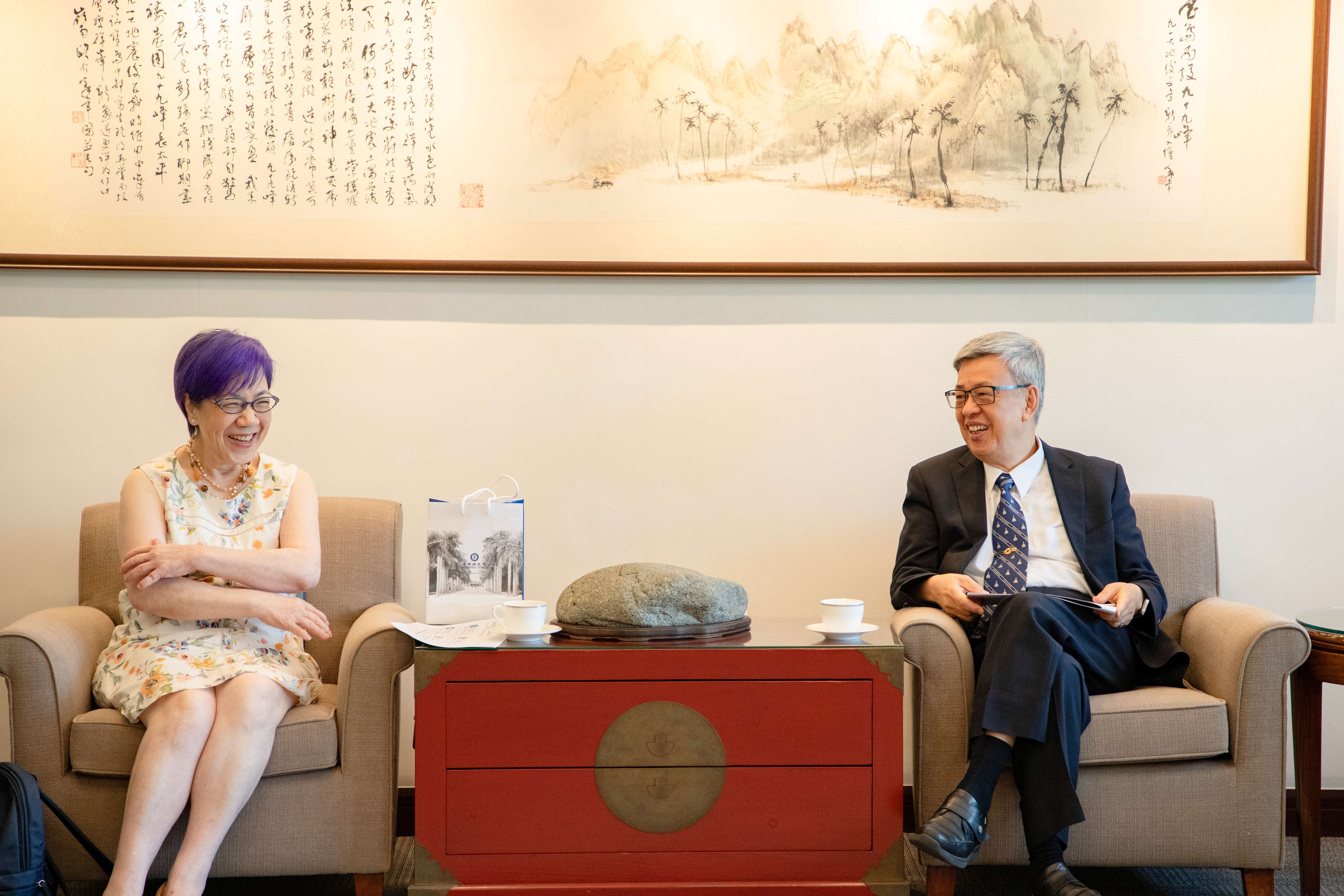 Academia Sinica President Chien-Jen Chen and Lee Teng-hui Foundation Chairperson Annie Lee. Photo credit: Academia Sinica.