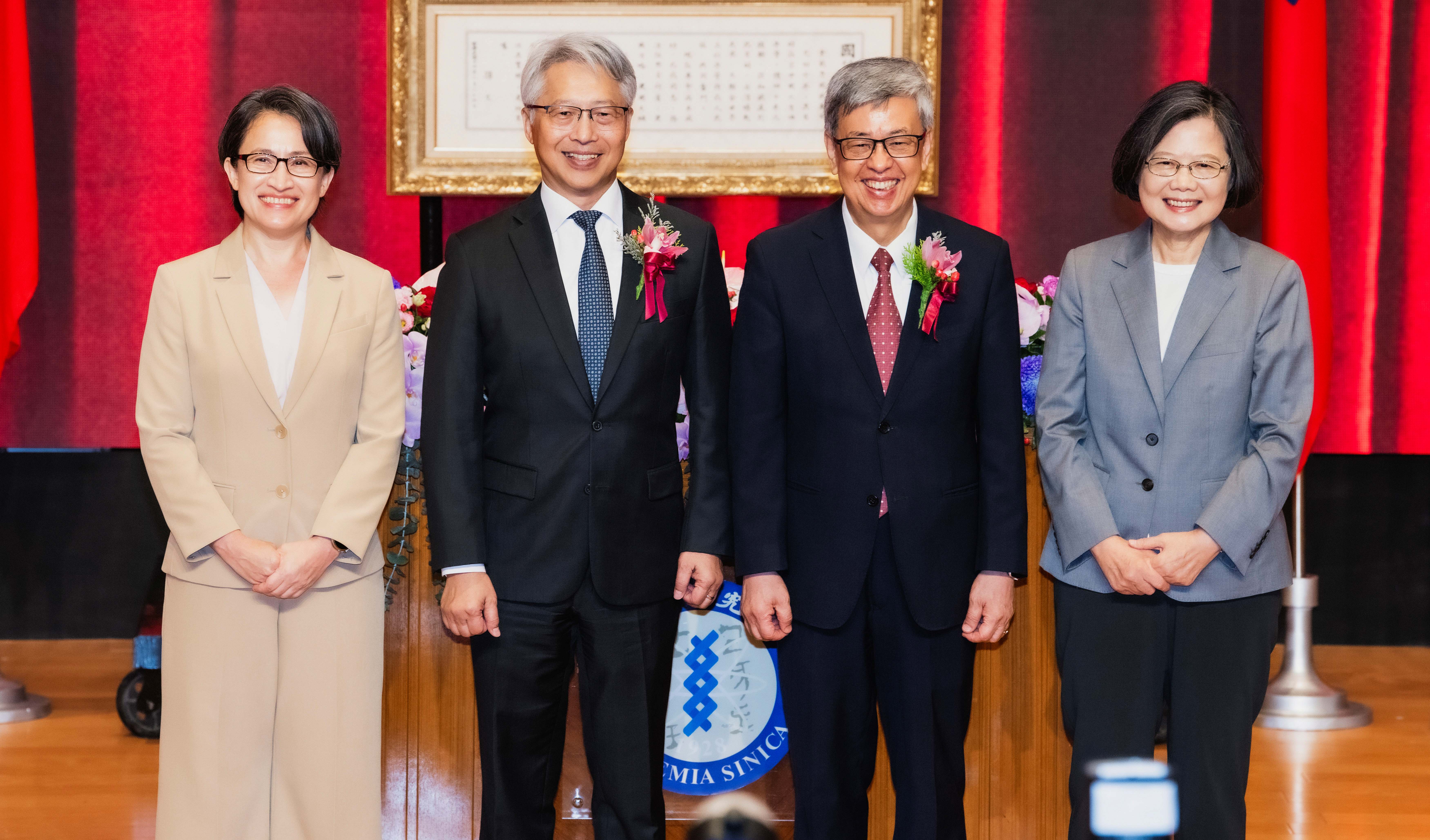 Vice President Hsiao Bi-khim, who presided over the handover ceremony; outgoing President James C. Liao; incoming President Chen Chien-Jen; and former President Tsai Ing-wen. Photo credit: Academia Sinica.